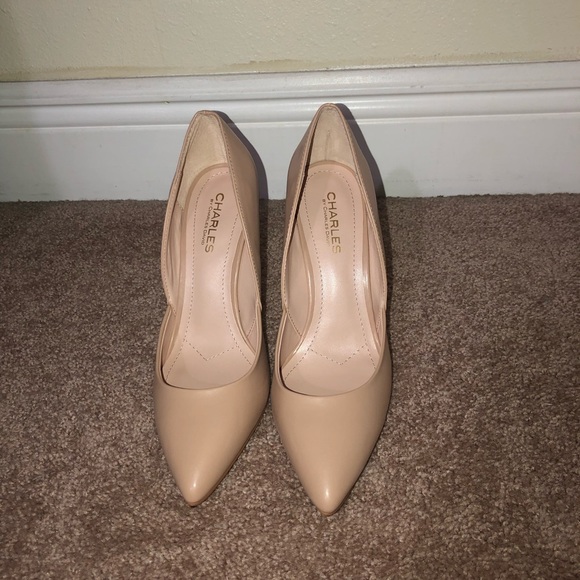 Charles David Shoes - Charles David size 8 nude pump never worn